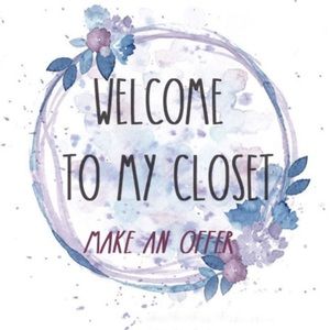Welcome to my closet!! ♥️